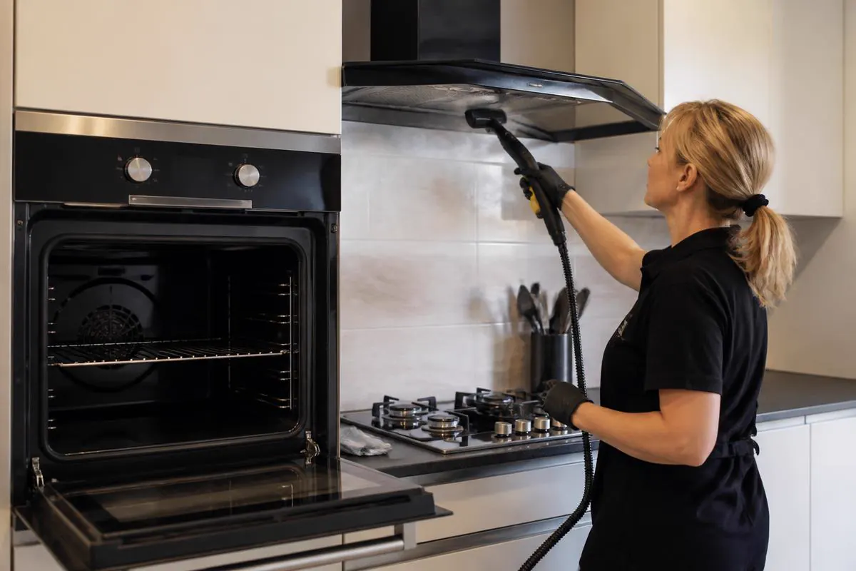 reinigungsdienst-wien.at – Küchen-Grundreinigung mit Dampfreiniger in Wien, Donaustadt, Mödling und Niederösterreich
